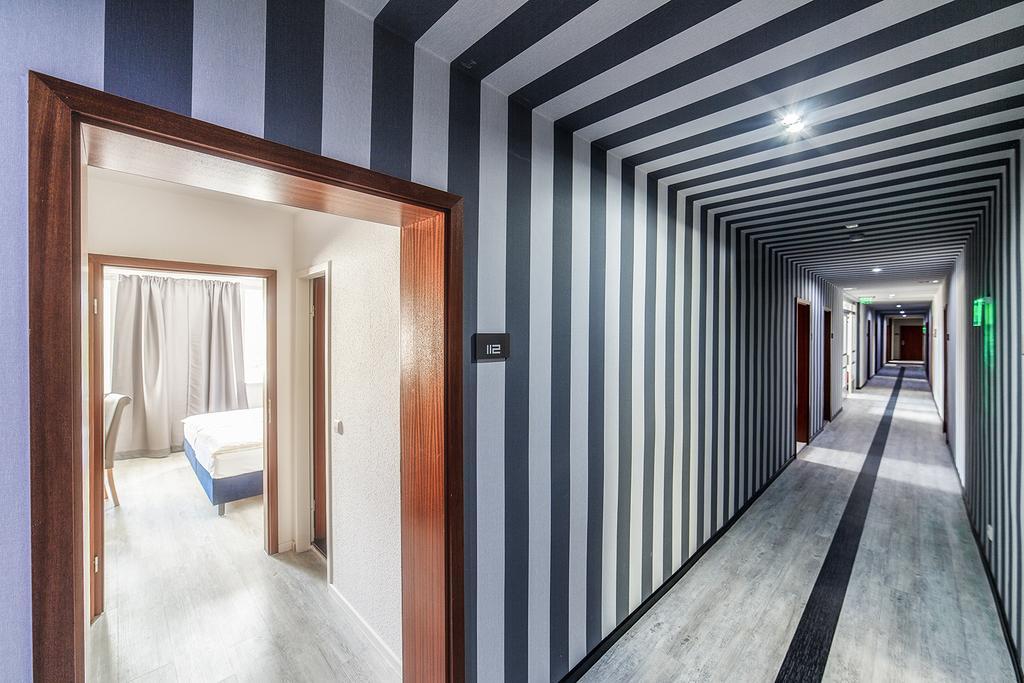 Sl'Otel Budget برنبورغ الغرفة الصورة